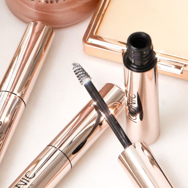 GEL-PARA-CEJAS-ICONIC-LONDON-LIQUID-BROW-SILK